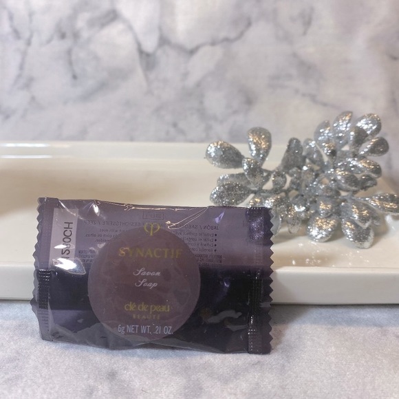 Cle de Peau Synactif Soap, Sealed, NEW - Mini 6 g - Picture 2 of 7